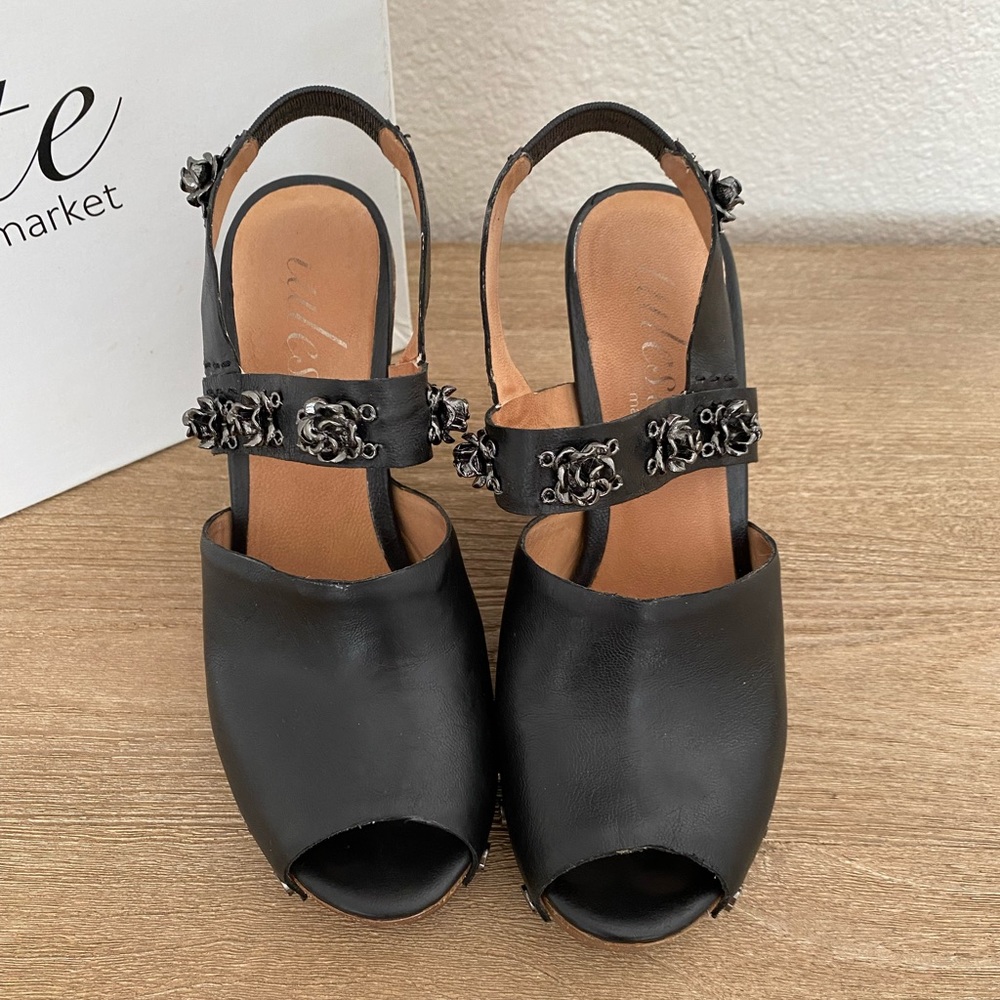 TULESTE • Wedges • Size 6